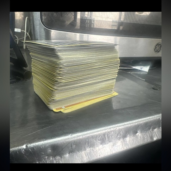 Lot Of 190 Pokémon Cards - Picture 2 of 4